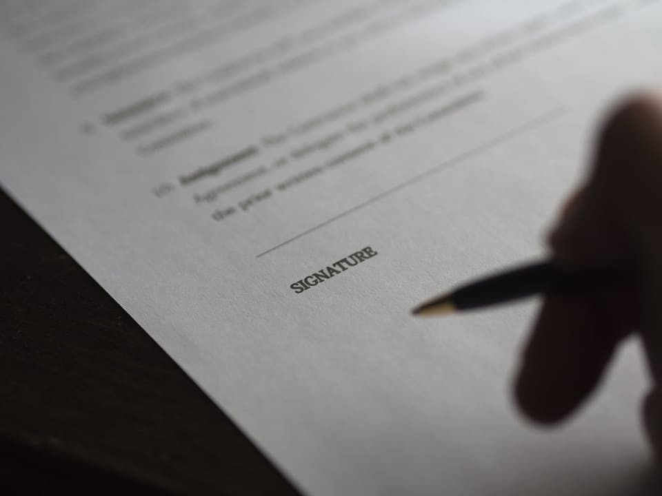 Limitowanie wysokości kar umownych w&nbsp;umowach deweloperskich jest niedozwolone